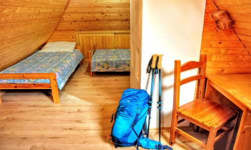Der Touristischer Bauernhof Jelinčič bietet 3 Doppelzimmer mit eigenem Bad und Balkon, 2 Apartments und Schlafsäle.